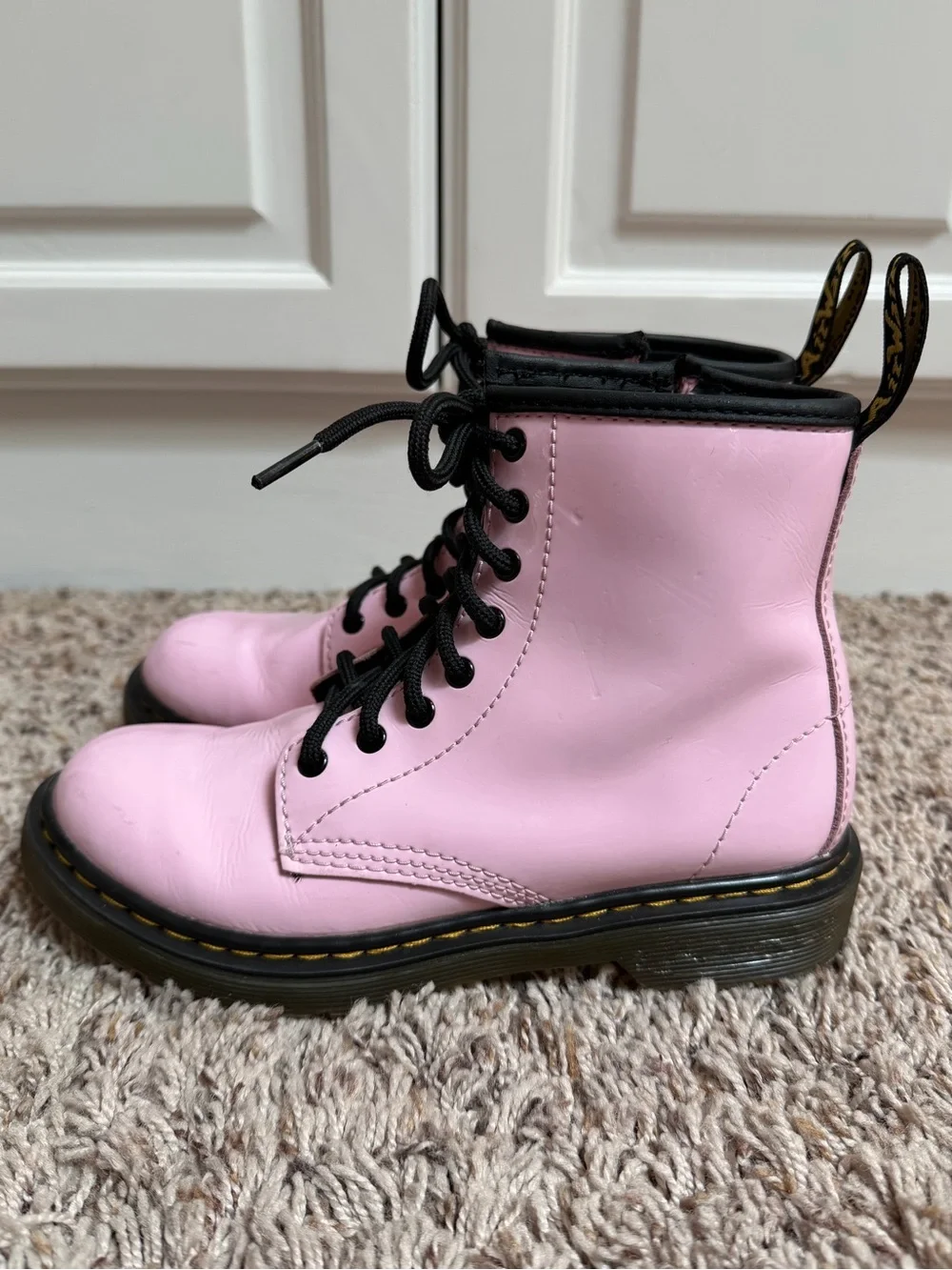 Dr. Martens Kids 1460 Patent Leather Lace Up Boots Pale Pink Size 2